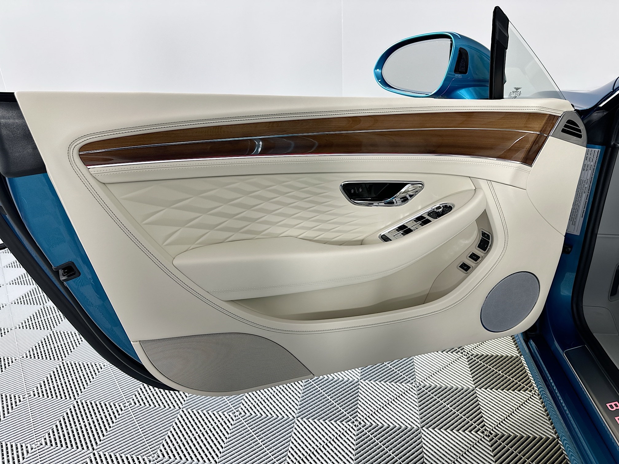 new 2026 Bentley Continental GTC car