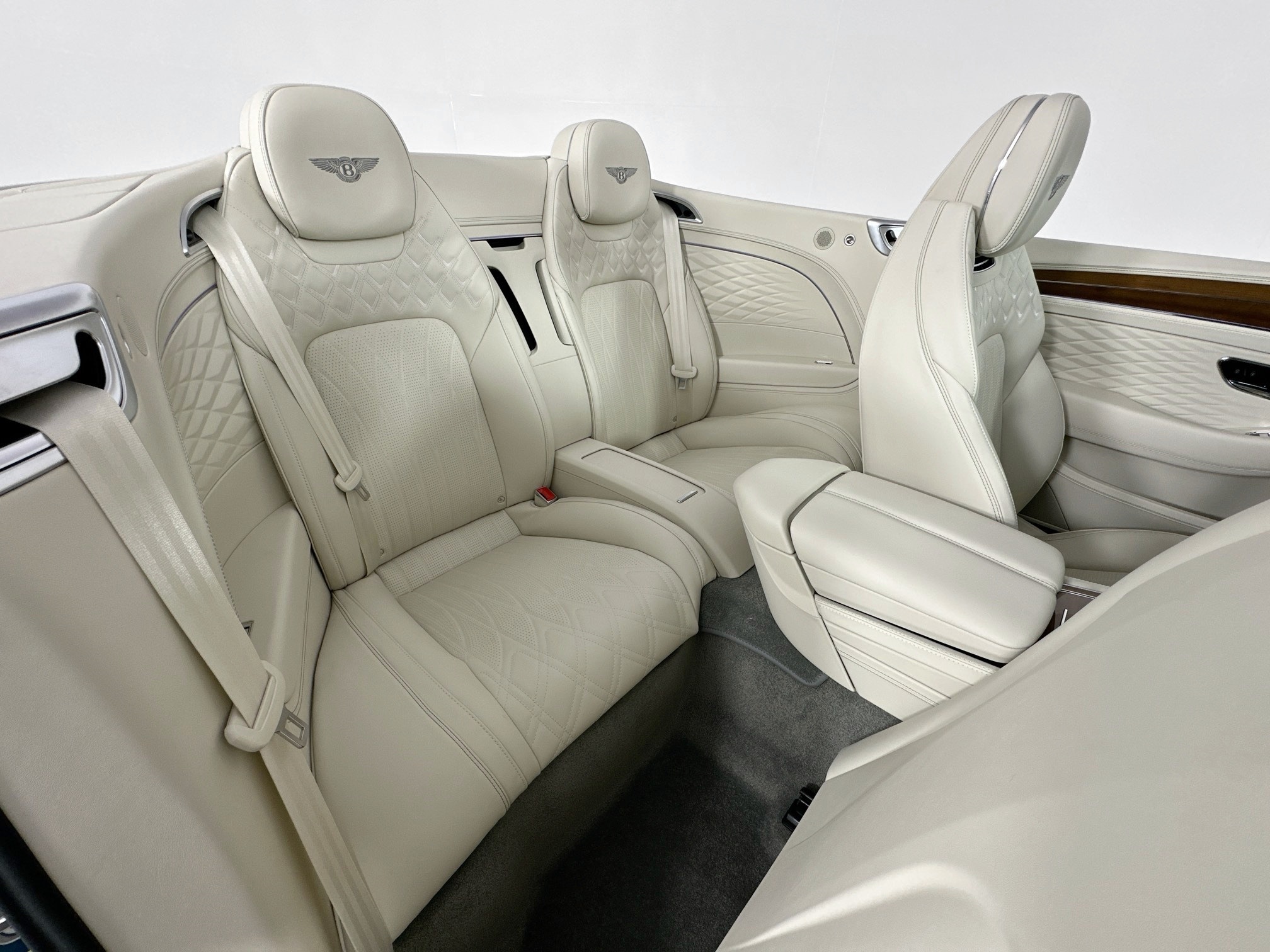 new 2026 Bentley Continental GTC car