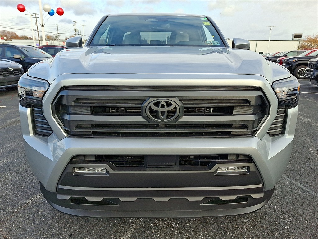 2025 Toyota Tacoma SR5 Double Cab photo 2