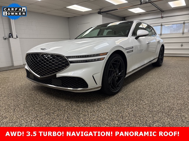 2025 GENESIS G90 Base's photo