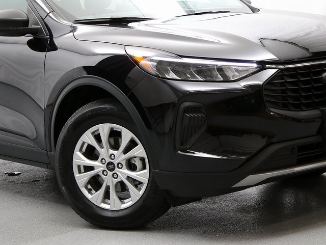 2025 Ford Escape Active photo 2