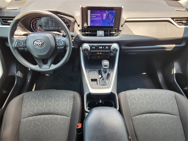 2024 Toyota RAV4 XLE photo 19