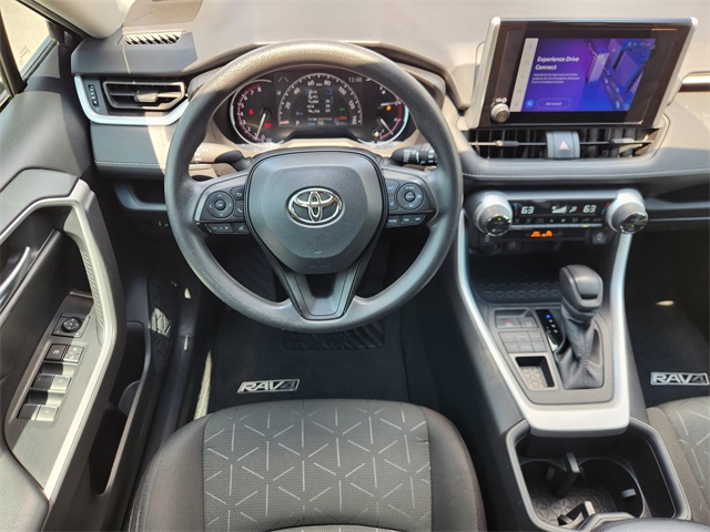 2024 Toyota RAV4 XLE photo 20