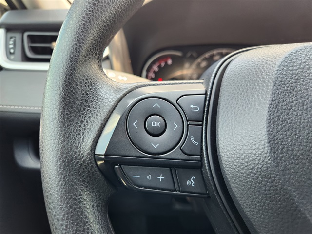 2024 Toyota RAV4 XLE photo 21