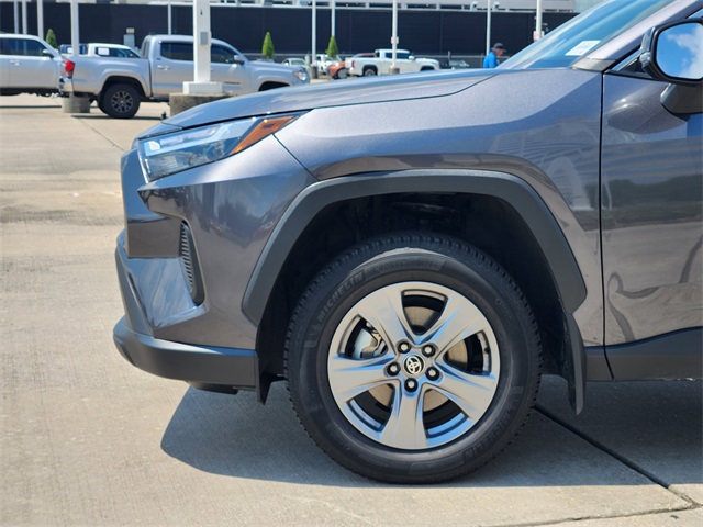 2024 Toyota RAV4 XLE photo 6