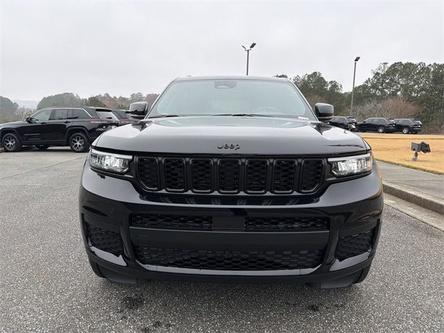 2025 Jeep Grand Cherokee Altitude X photo 2