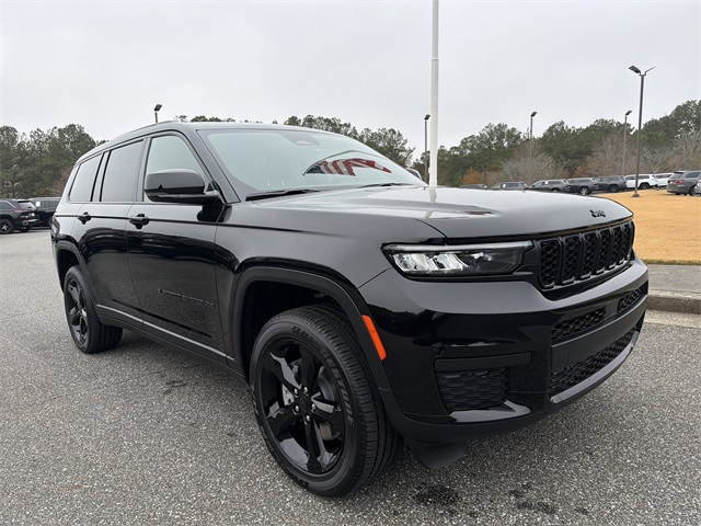 2025 Jeep Grand Cherokee Altitude X photo 3