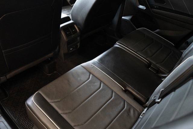 2024 Volkswagen Tiguan SEL R-Line photo 17