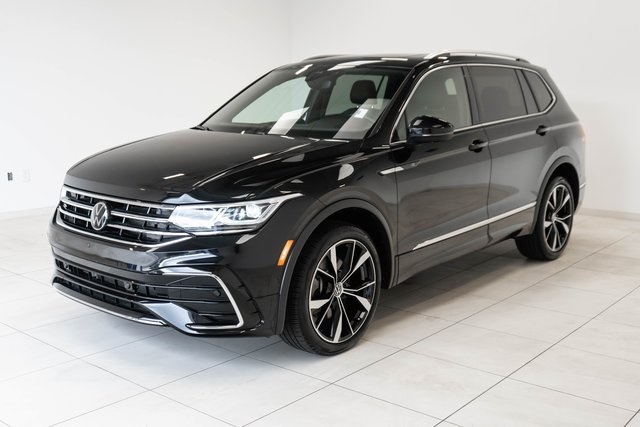 2024 Volkswagen Tiguan SEL R-Line photo 6
