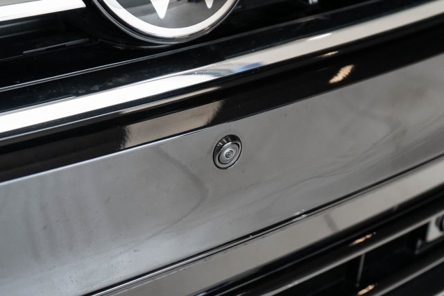 2024 Volkswagen Tiguan SEL R-Line photo 8