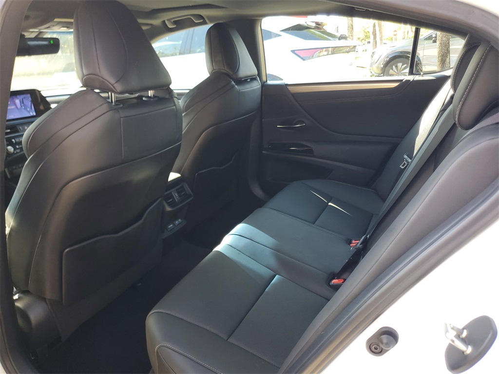 used 2024 Lexus ES car, priced at $39,899