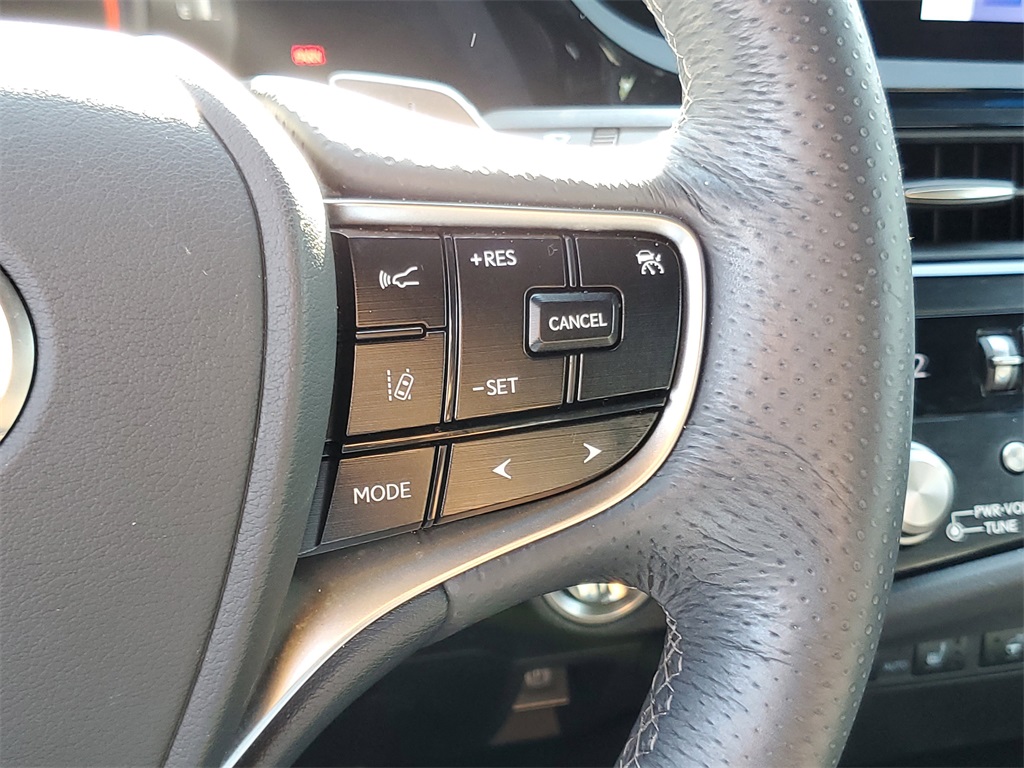 used 2024 Lexus ES car, priced at $39,899