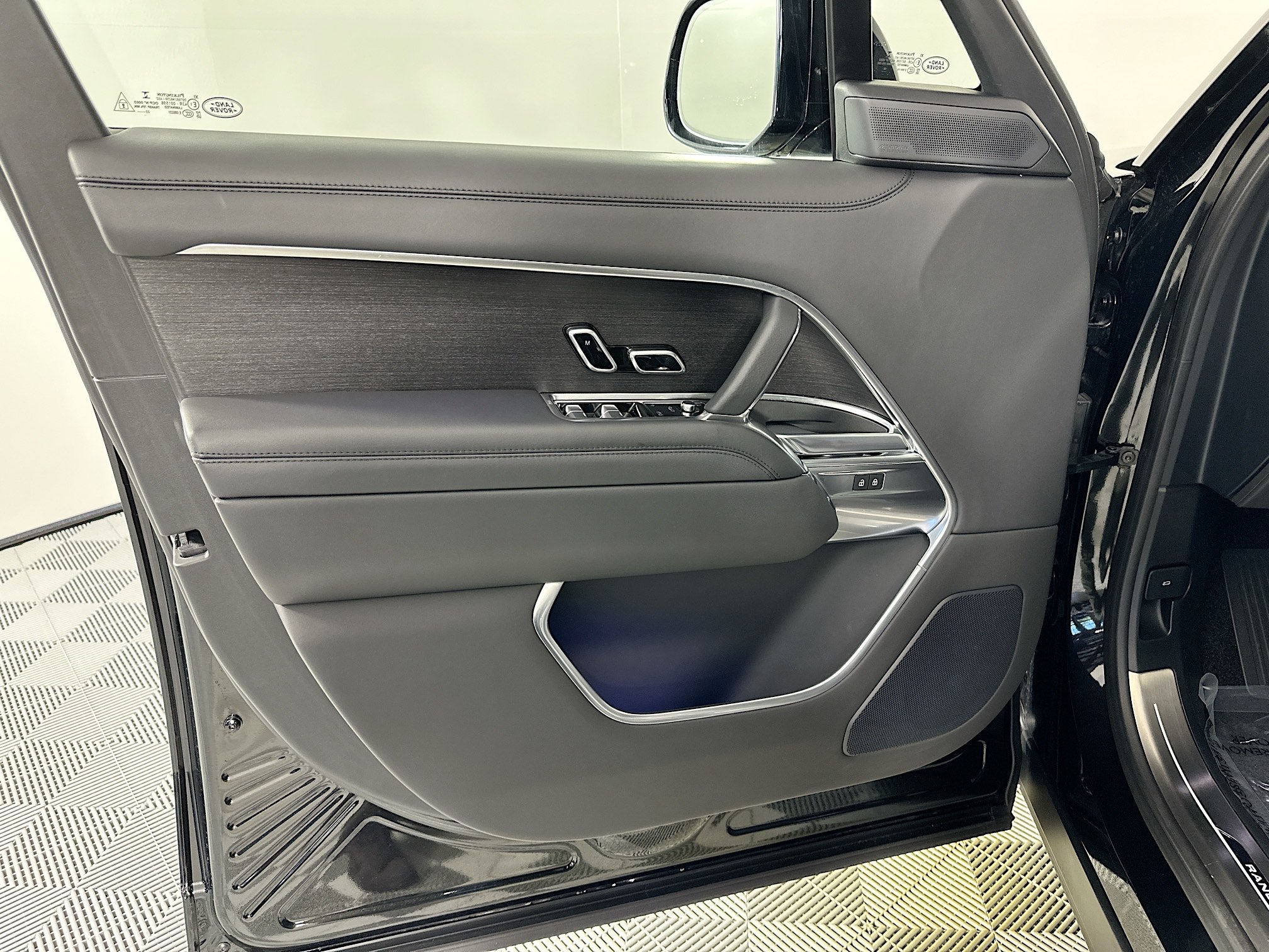 used 2023 Land Rover Range Rover car, priced at $98,998