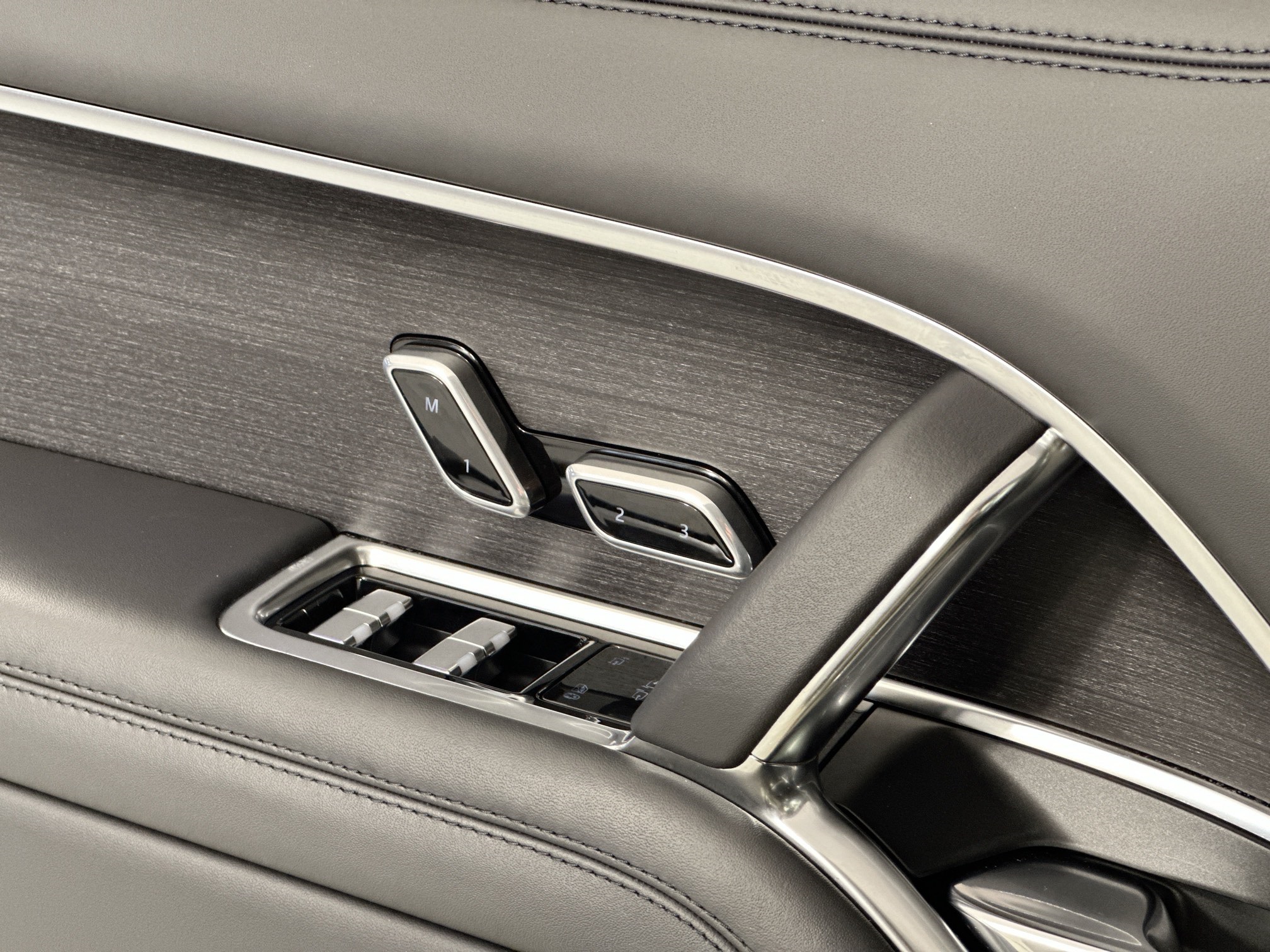 used 2023 Land Rover Range Rover car, priced at $98,998