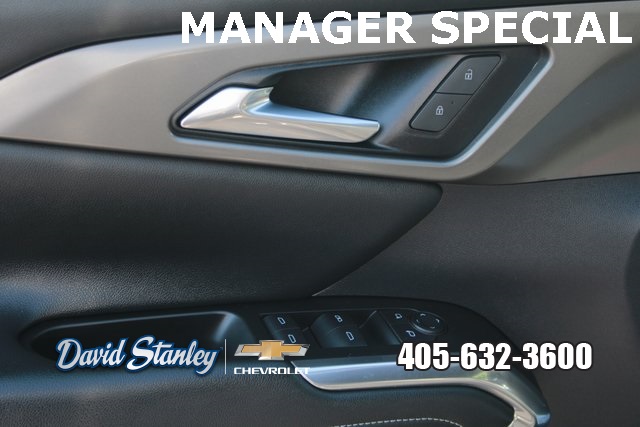 used 2024 Chevrolet Traverse car, priced at $35,590