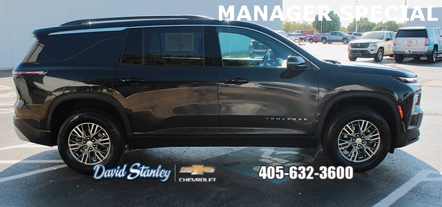 used 2024 Chevrolet Traverse car, priced at $35,590