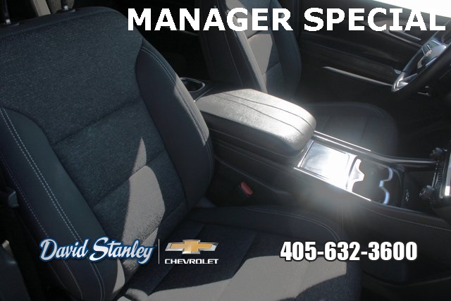 used 2024 Chevrolet Traverse car, priced at $35,590