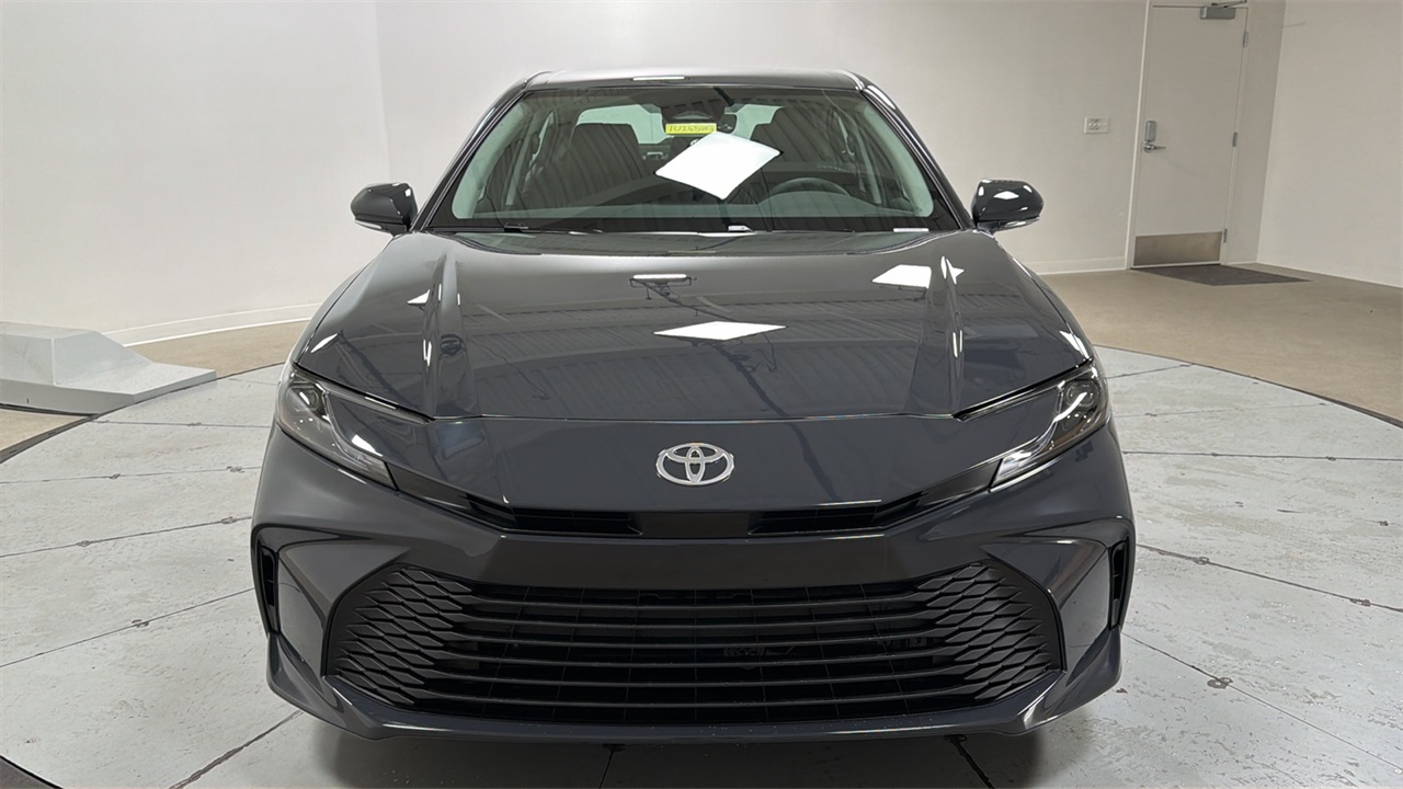 2026 Toyota Camry LE photo 2