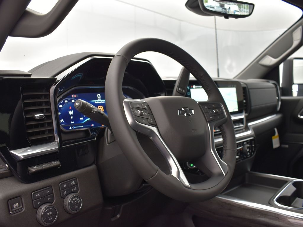 2025 Chevrolet Silverado 2500HD LTZ photo 12