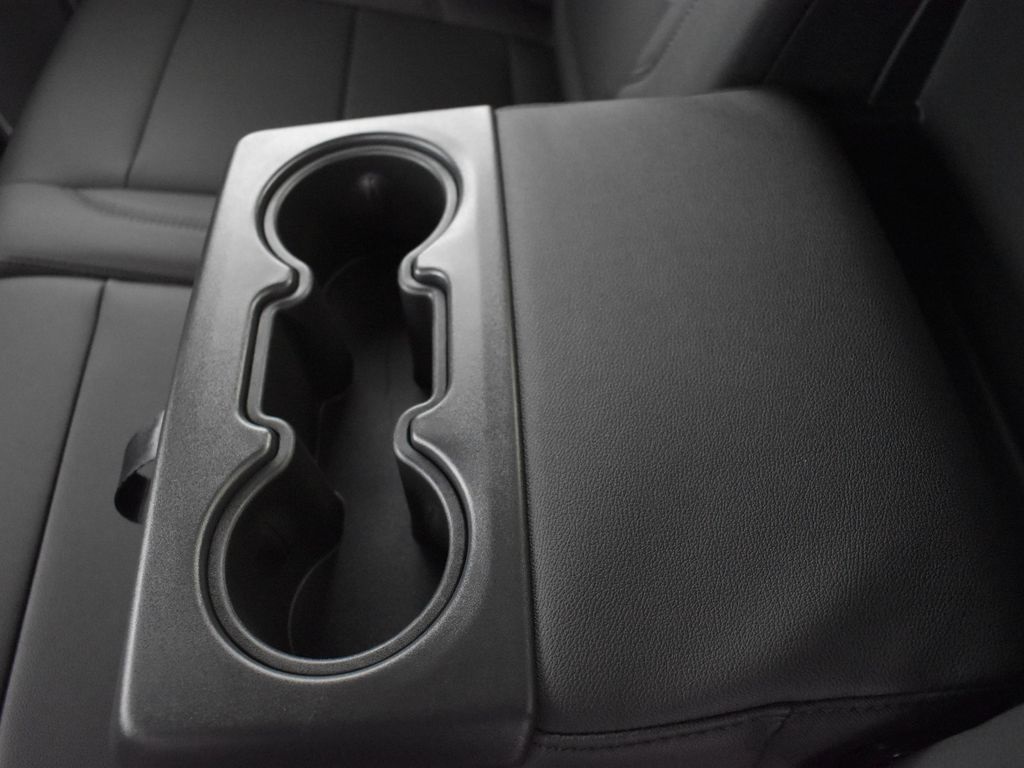 2025 Chevrolet Silverado 2500HD LTZ photo 18