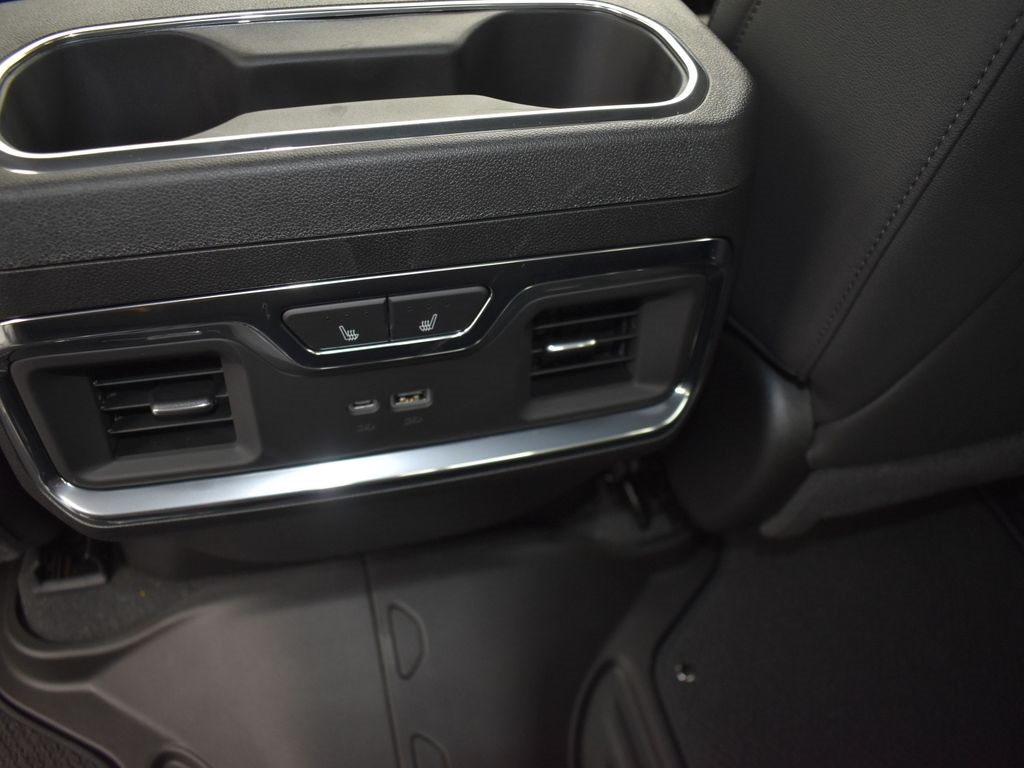 2025 Chevrolet Silverado 2500HD LTZ photo 19