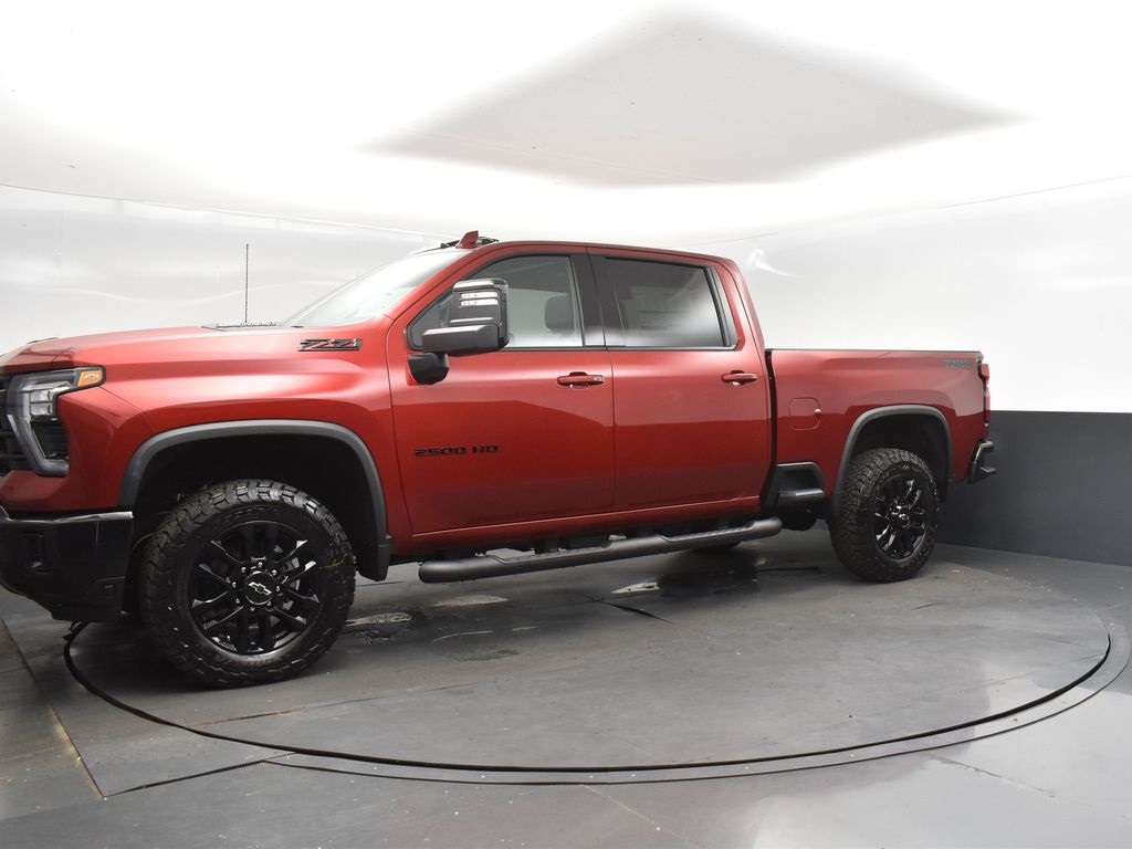 2025 Chevrolet Silverado 2500HD LTZ photo 3