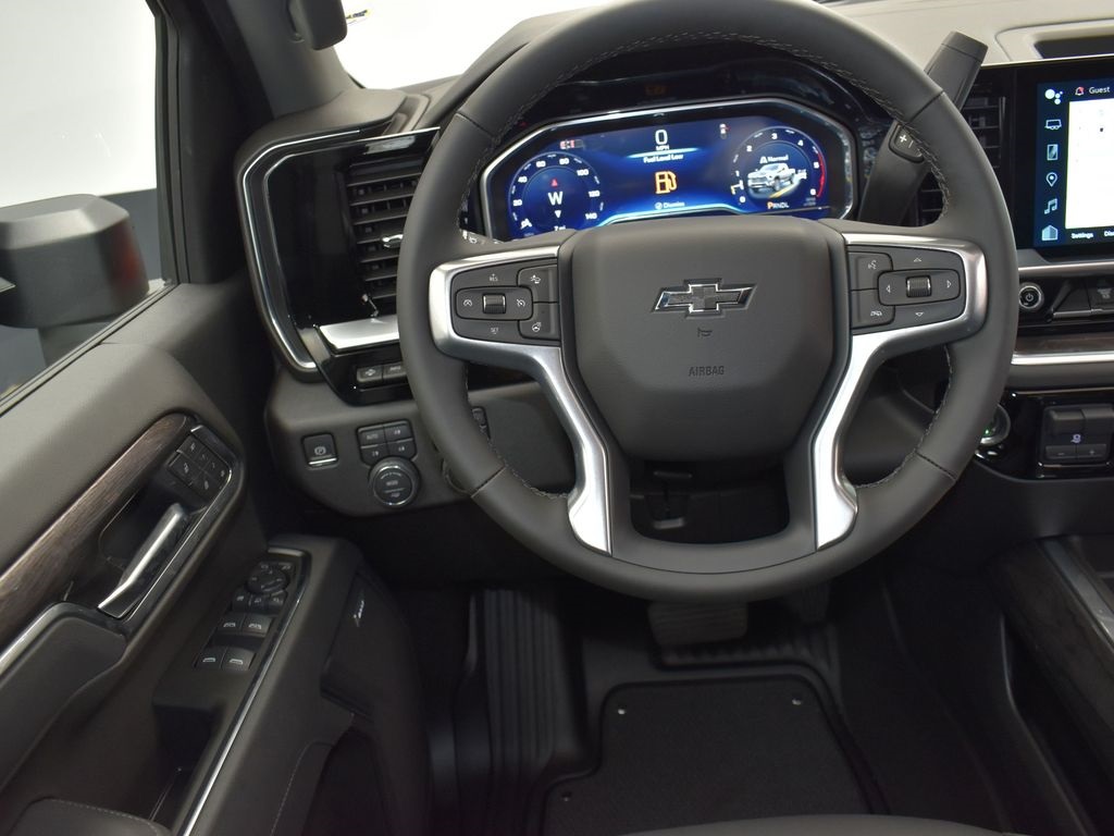 2025 Chevrolet Silverado 2500HD LTZ photo 30