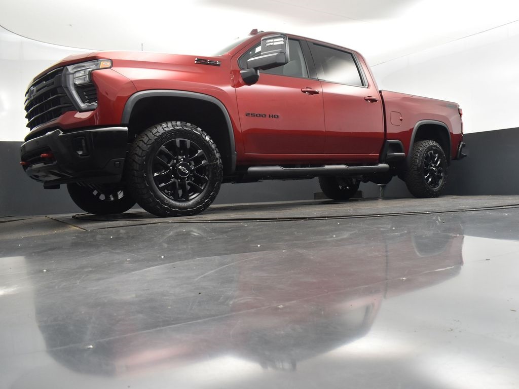2025 Chevrolet Silverado 2500HD LTZ photo 39