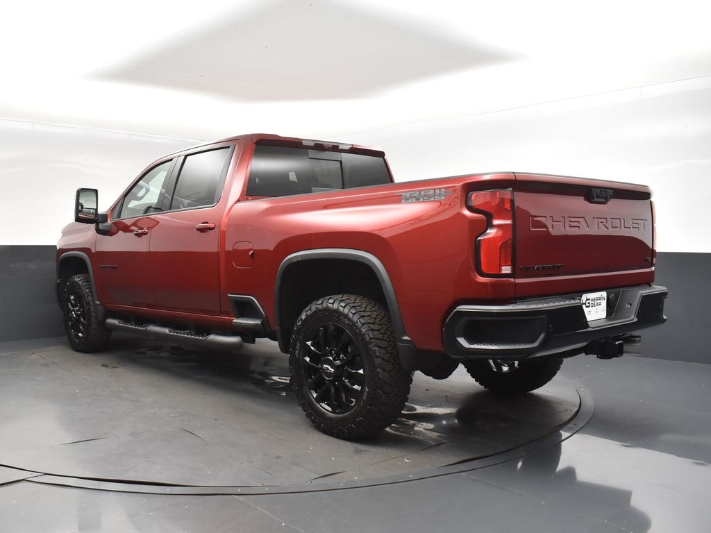 2025 Chevrolet Silverado 2500HD LTZ photo 5