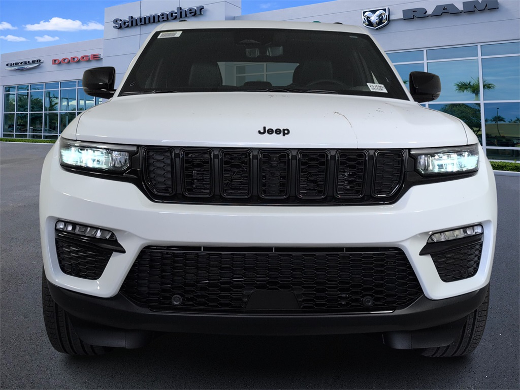 new 2025 Jeep Grand Cherokee car, priced at $44,585