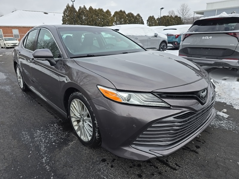 2018 Toyota Camry XLE's photo