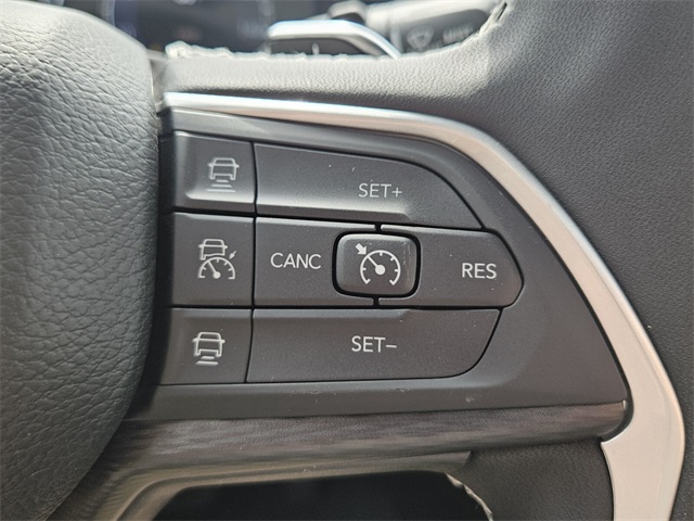 2025 Jeep Grand Cherokee Laredo X 4x2