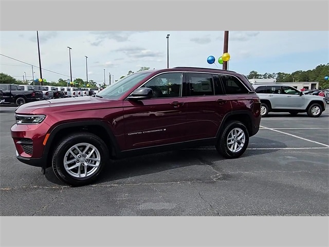 2025 Jeep Grand Cherokee Laredo X 4x2