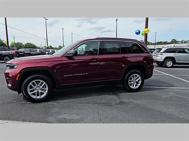 2025 Jeep Grand Cherokee Laredo X 4x2