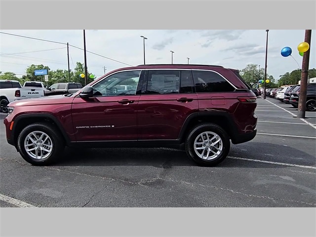 2025 Jeep Grand Cherokee Laredo X 4x2