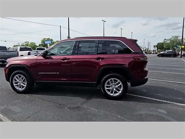 2025 Jeep Grand Cherokee Laredo X 4x2