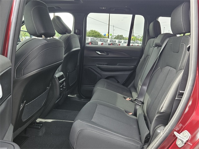 2025 Jeep Grand Cherokee Laredo X 4x2