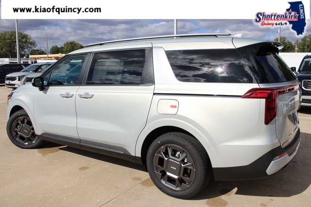 2026 Kia Carnival EX photo 3