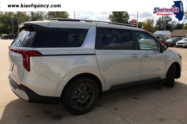 2026 Kia Carnival EX photo 4