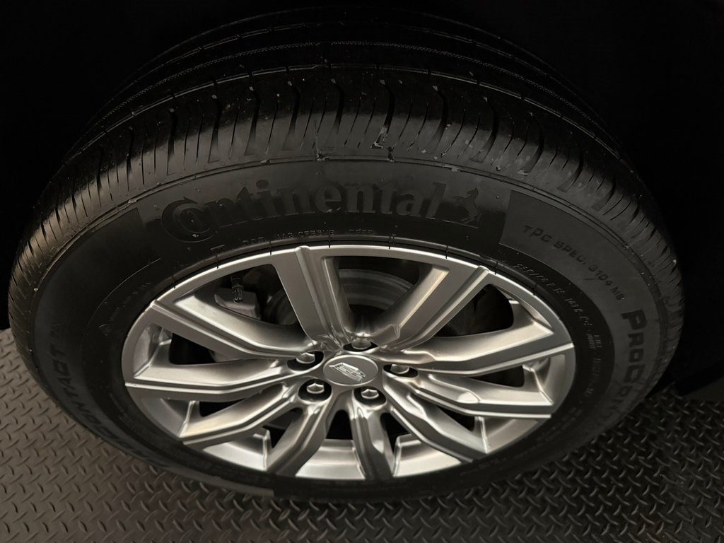 used 2022 Cadillac XT4 car, priced at $24,197