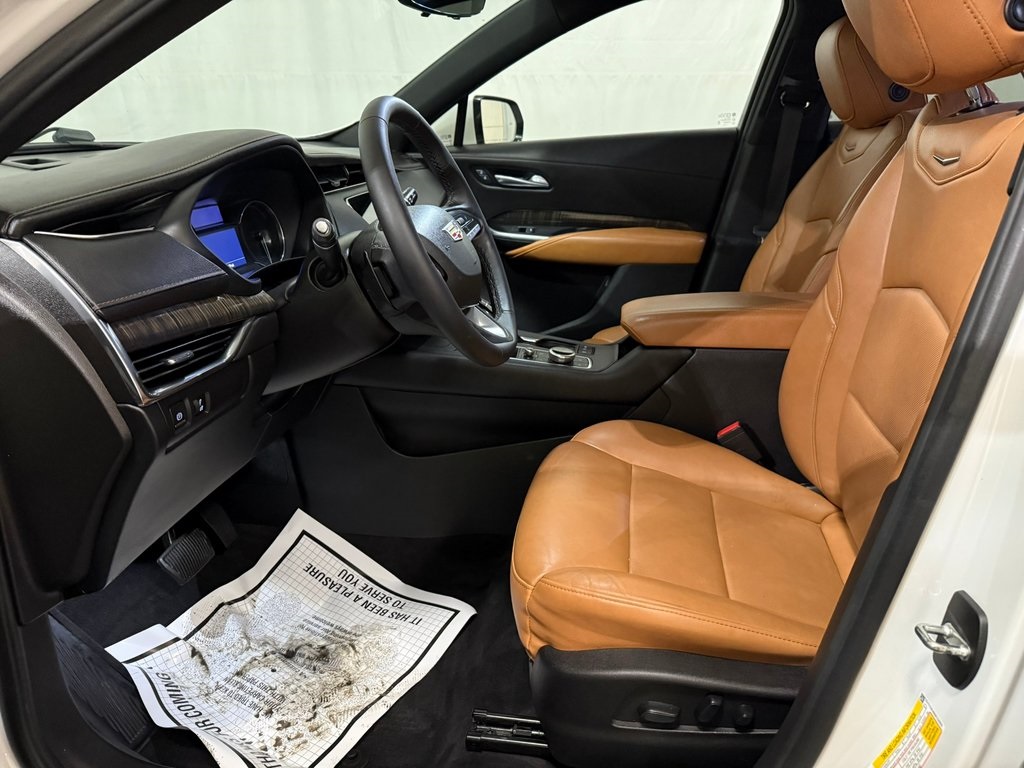 used 2022 Cadillac XT4 car, priced at $24,197