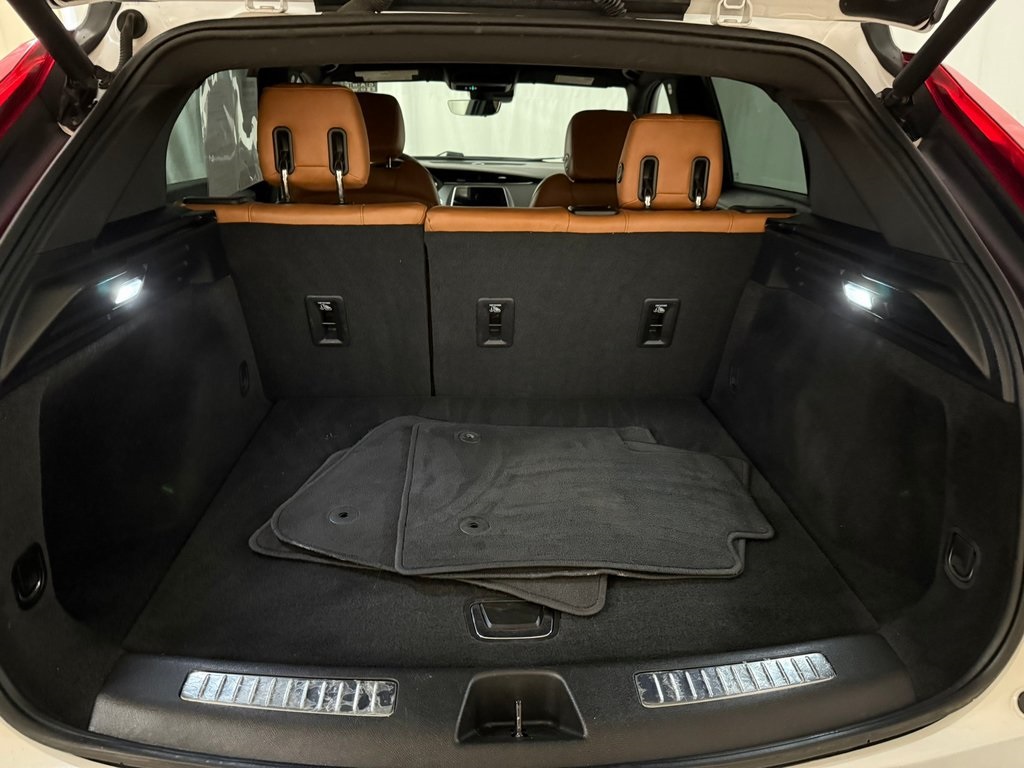 used 2022 Cadillac XT4 car, priced at $24,197