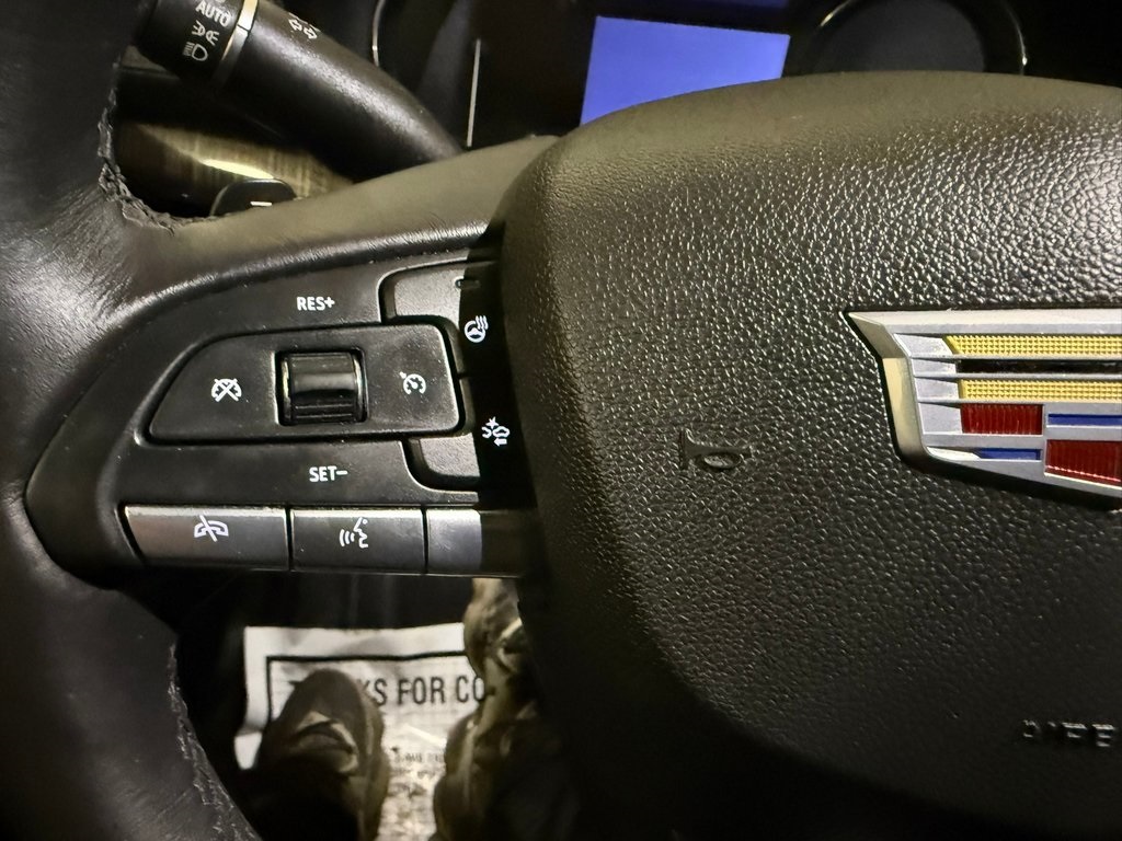 used 2022 Cadillac XT4 car, priced at $24,197