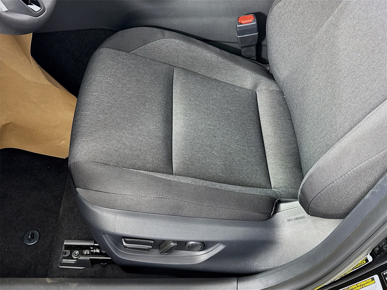 2025 Toyota Camry LE photo 13