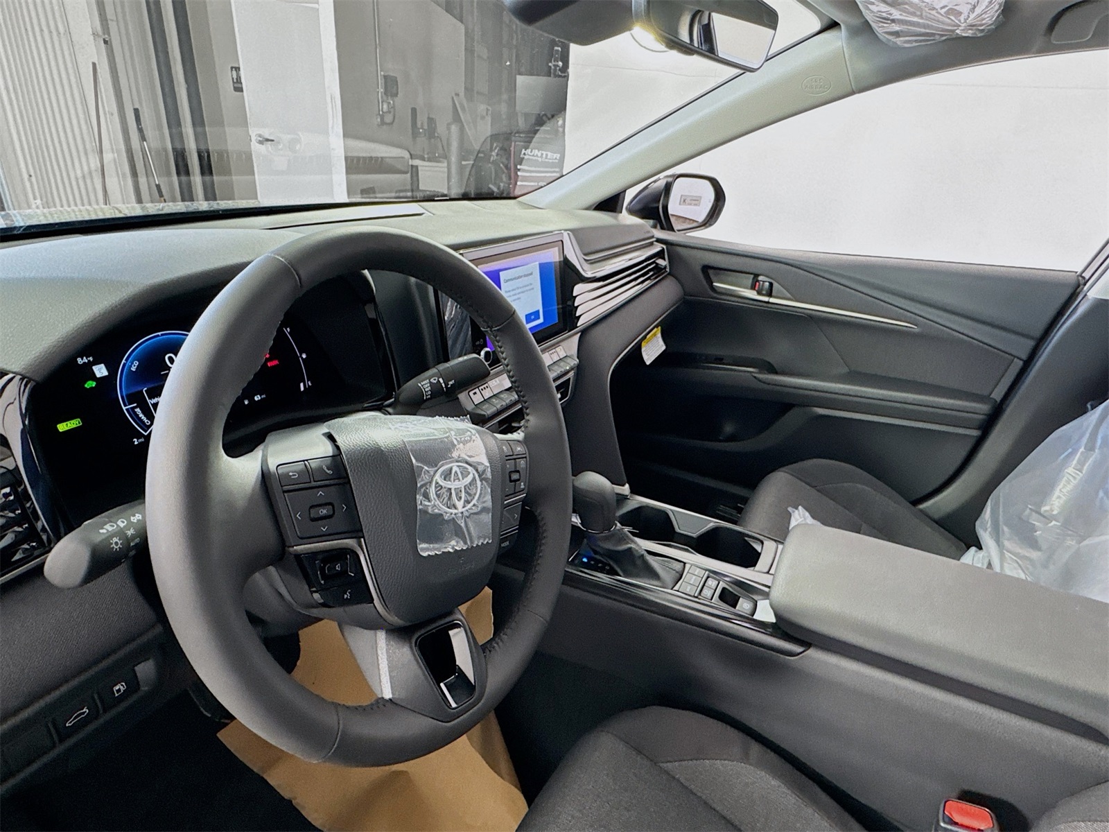 2025 Toyota Camry LE photo 5