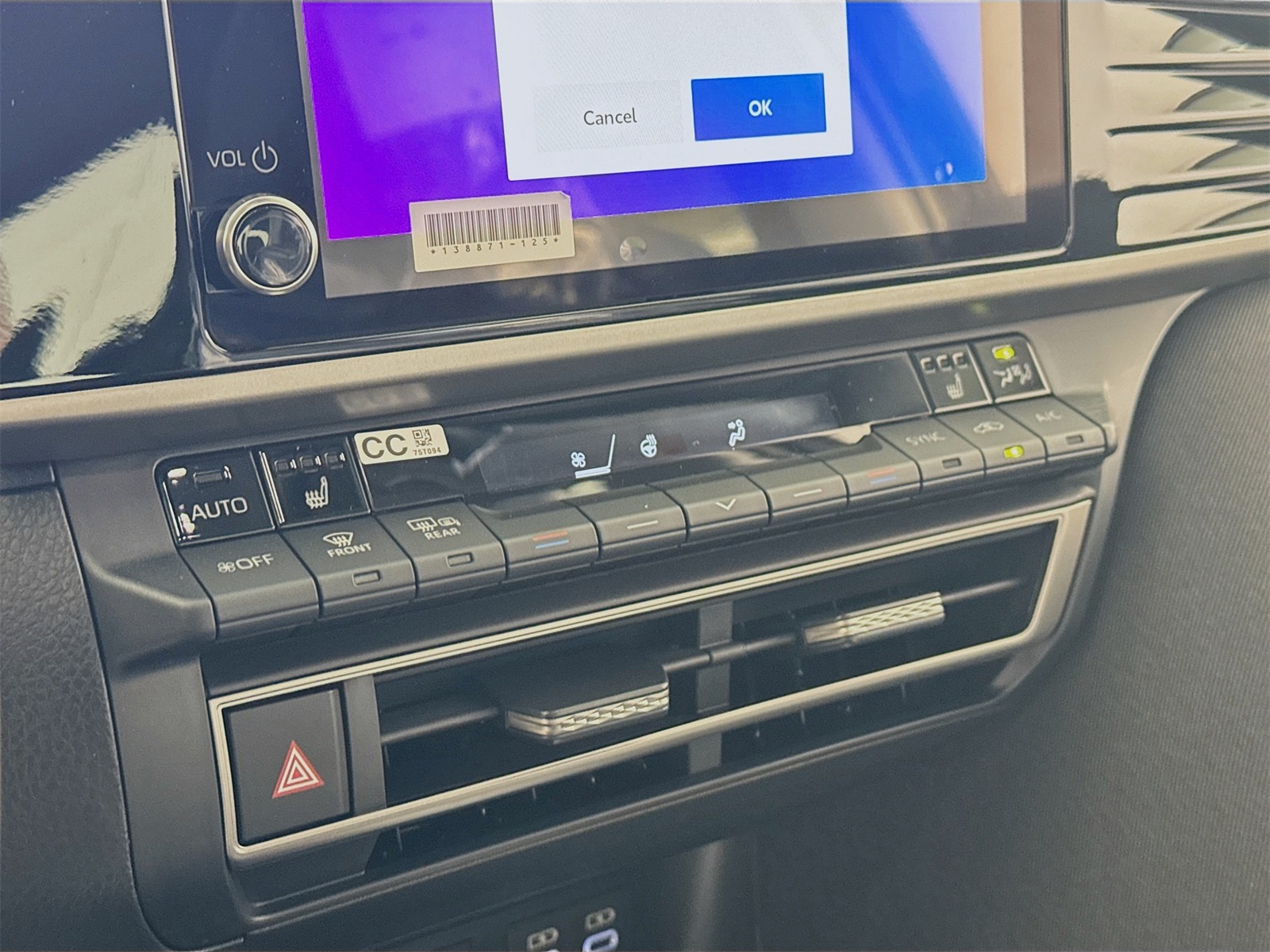 2025 Toyota Camry LE photo 7