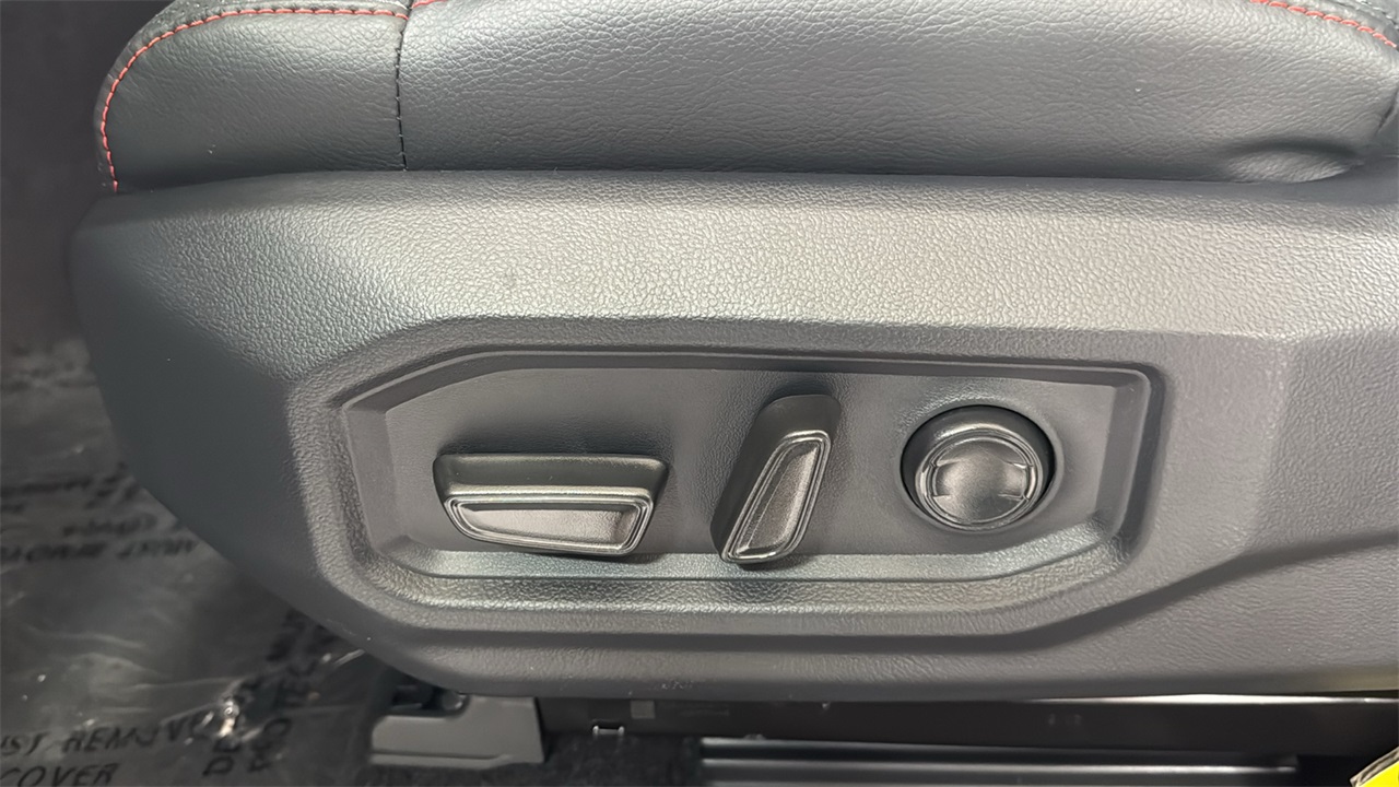 2025 Toyota Tundra TRD Pro CrewMax photo 13
