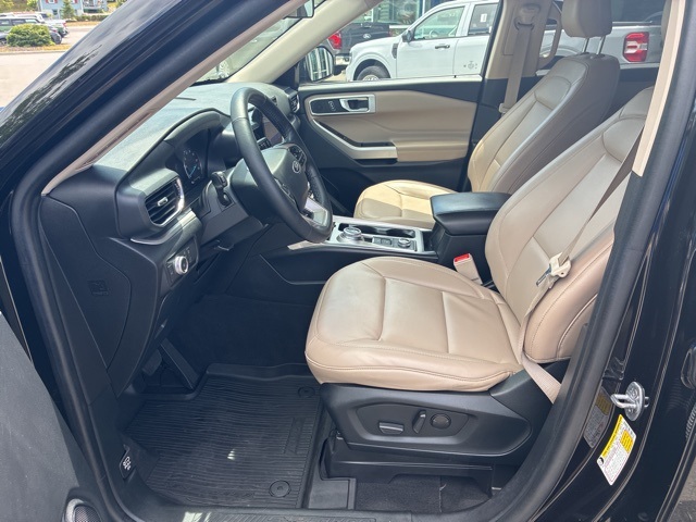 2022 Agate Black Metallic Ford Explorer XLT 4X4 SUV