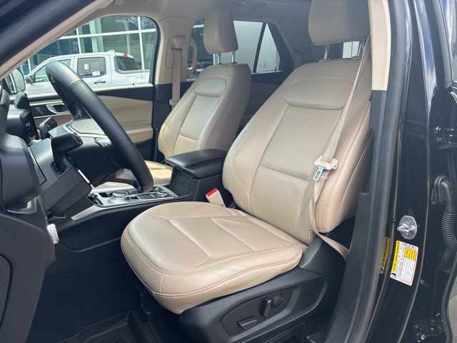 2022 Agate Black Metallic Ford Explorer XLT 4X4 SUV