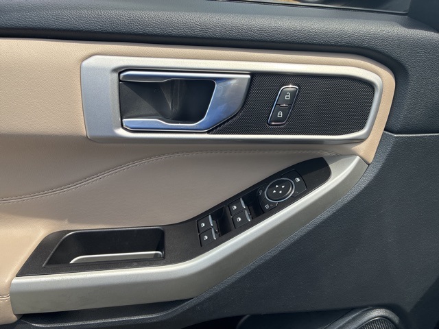 2022 Agate Black Metallic Ford Explorer XLT 4X4 SUV